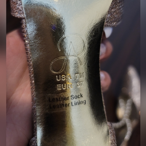 🔴SOLD ⚫️2/$100 ADRIANNA PAPELL bridal heels womens - Picture 5 of 6